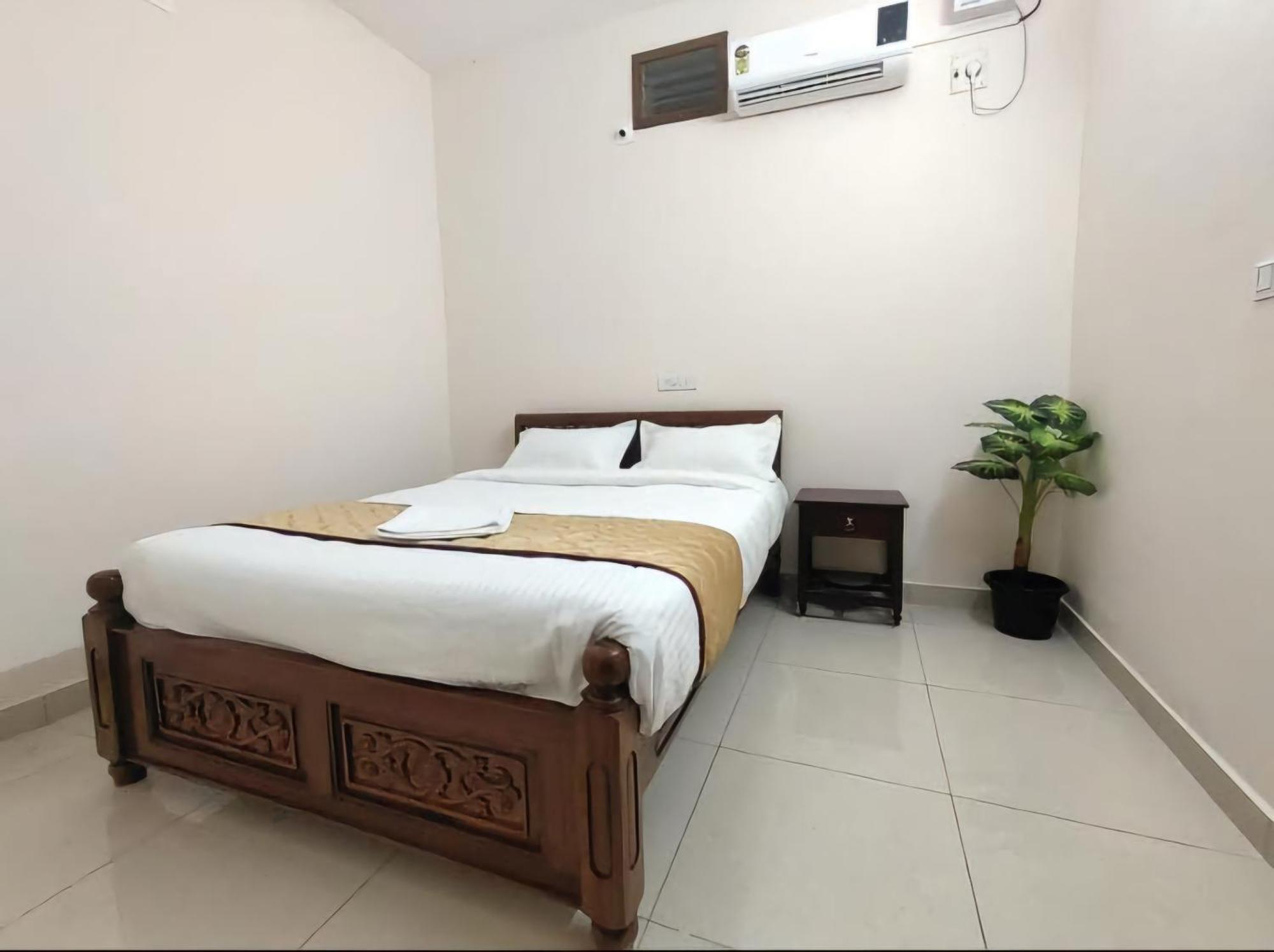 Township Residency Inn 蓬蒂切里 外观 照片
