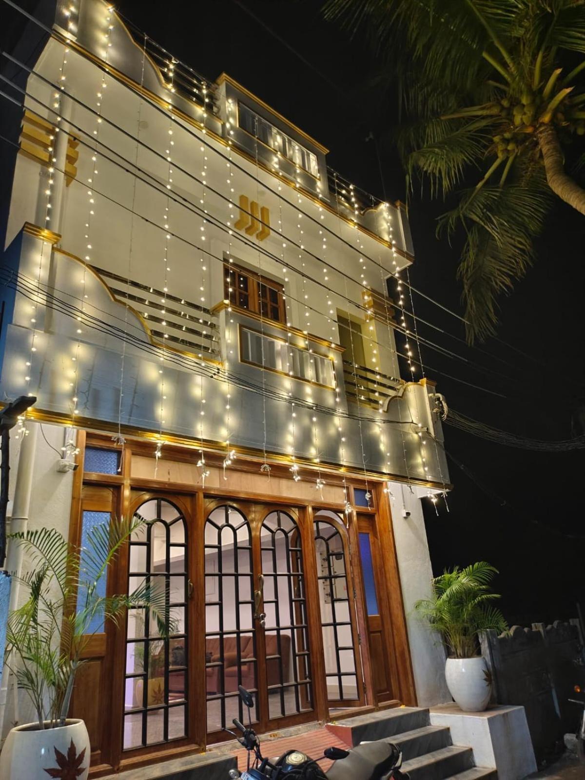 Township Residency Inn 蓬蒂切里 外观 照片